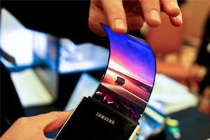 Samsung Wins the Race of Flexible Display: Launching Next Year