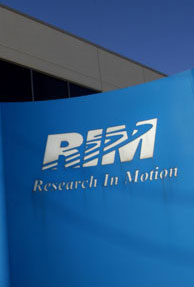 RIM breaks into top 5 in rising mobile phone market
