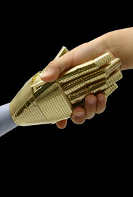 Researchers develop touch-sensitive artificial skin for robots
