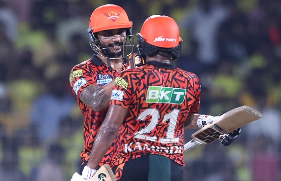 Sunrisers Hyderabad break Chennai curse with 5-wicket win