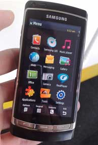 Samsung unveils Omnia HD and Pro handset in India