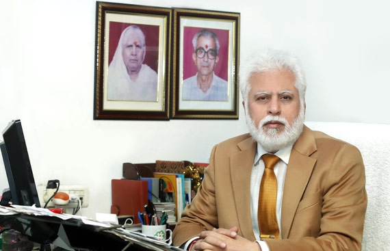 Dr. Dhingra Engages in Global Education Dialogue at London Winter Party