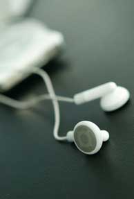 Walkman turns 30, struggles to survive