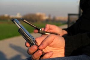 Almost Half Of Indian Smartphone Users Are Below 25