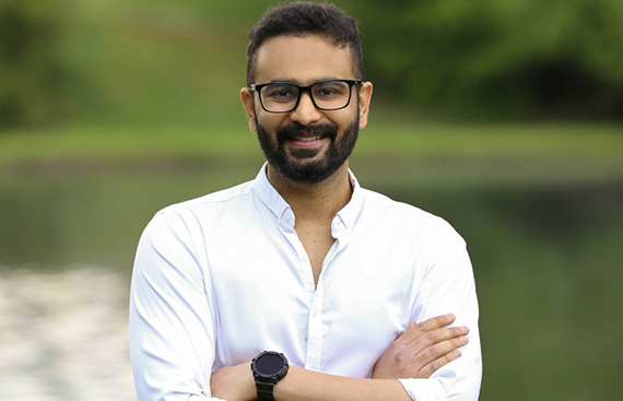 Data Engineer's Strategic Contributions Propel Customer Insights to New Heights