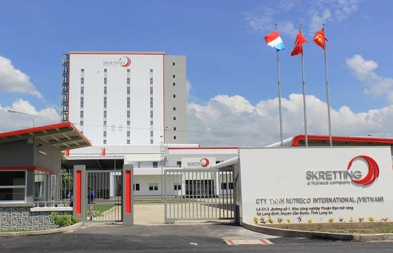 Skretting India launches state of the art shrimp and fish feed facility in Surat 