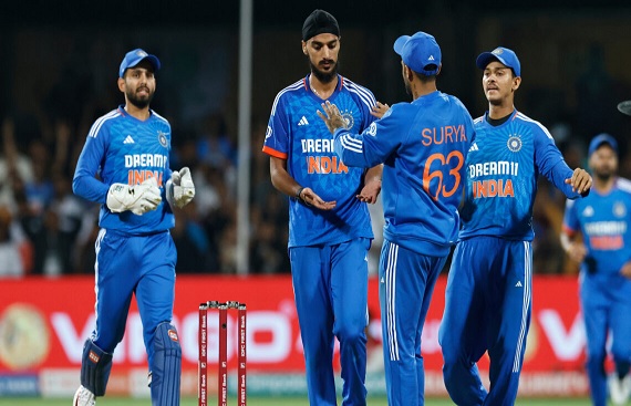 T20I: Shreyas' fifty and clinical bowling help India win by six runs, finish series 4-1
