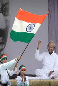 Anna Hazare Ends Fast, Nation Celebrates