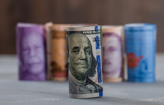 Indian Rupee to Trade in Rs 83.25-83.75 Range Against USD in Q1FY25