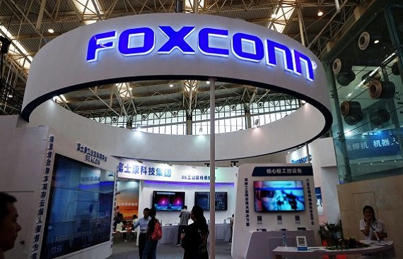 Chip giants Foxconn  head to Modi's home state Gujarat for India conference