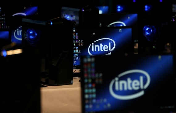 Intel, Facebook working on cheaper AI chip