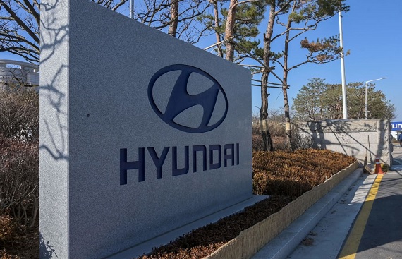 Hyundai First Automaker to Introduce AGM Battery Technology
