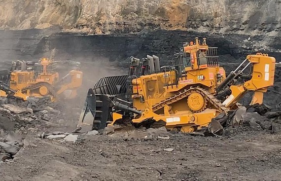 Adani PEKB Mine Pioneers Dozer Push Operations in India