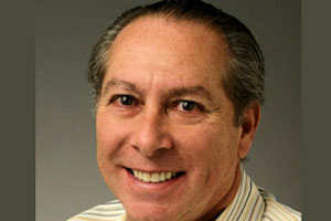 Yahoo Chairman Resigns