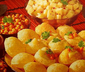5 famous street foods of India 