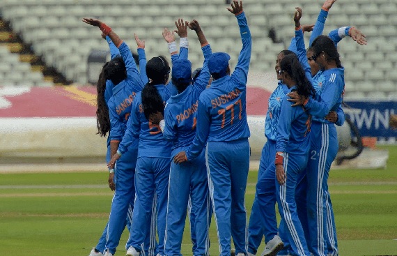 Smriti Irani felicitates gold medal-winning Indian women's blind cricket team