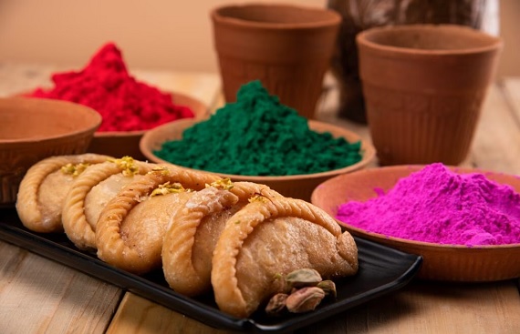 Adani Wilmar unspools #Fortunewaliholi DVC to celebrate Holi colours, food