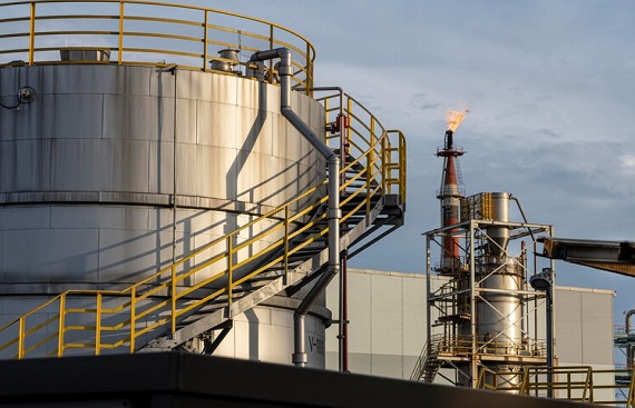 PM Modi Unveils Rs 20,600 Crore Petrochemical Project in Gujarat