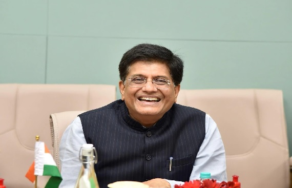 Piyush Goyal Pitches ?India Opportunity? in Paris, Calls for Stronger India-France Biz Ties