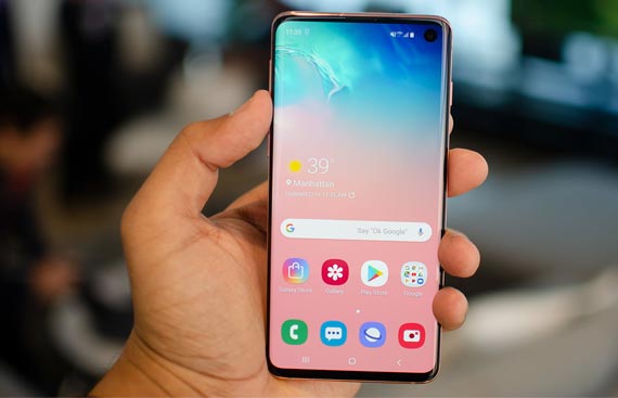 India online smartphone share to touch record 45% in 2020: Report