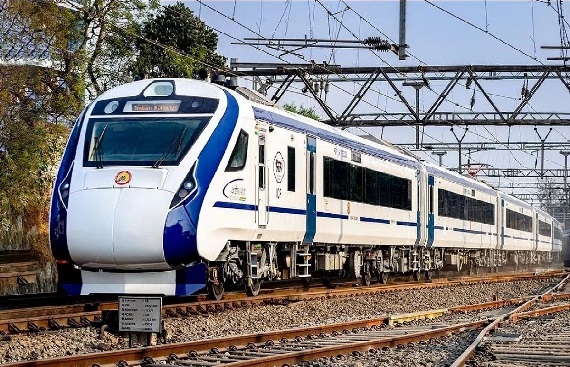 PM Modi flags off Vande Bharat Express from Puri to Howrah
