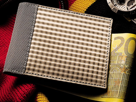 Steel-woven wallet to keep RFID cards safe