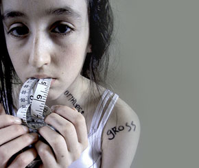 Warning Signs of Eating Disorders in Your Teen!