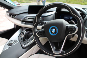 BMW i8 inside 