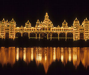 10 Must See Palaces in India