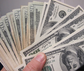 Tips To Keep Your Money Safe While Travelling