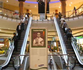 How Malls Trick You To Buy More?