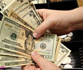 Financial Mistakes to Avoid With Your First Job