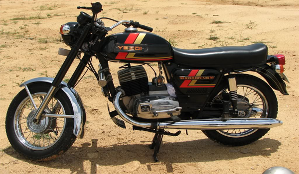 Yezdi Roadking 