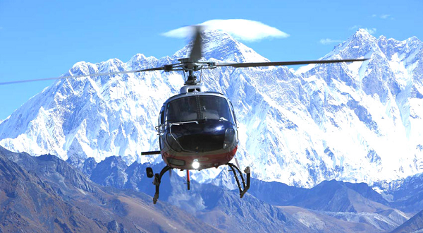 These amazing Helicopter tours in the Himalayas will make you speechless