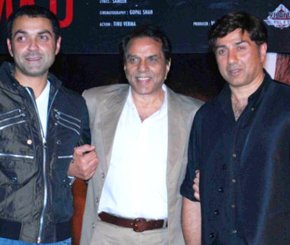 Is It Really Worth to have a Godfather in Bollywood?