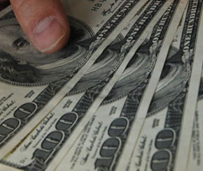 How To Live Life Kingsize On a Small Budget