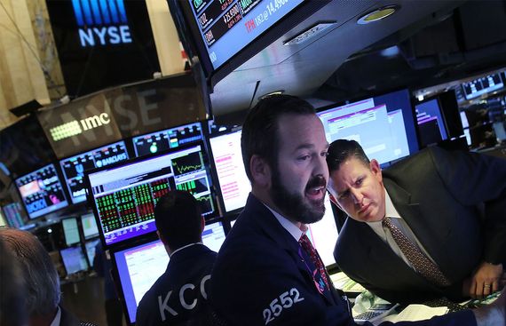 US stocks trade mixed amid corporate earnings, economic data