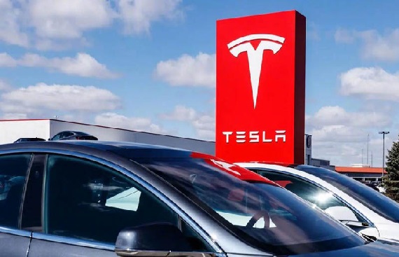 Top Tesla team 'arriving' in India to explore entry as Musk focuses on EV biz
