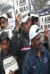 U.S. firm charged with mistreating Indian workers