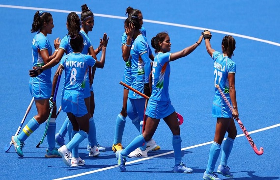 Indian Women's Hockey Triumph 2-1 Against Ireland in 5 Nations Tournament