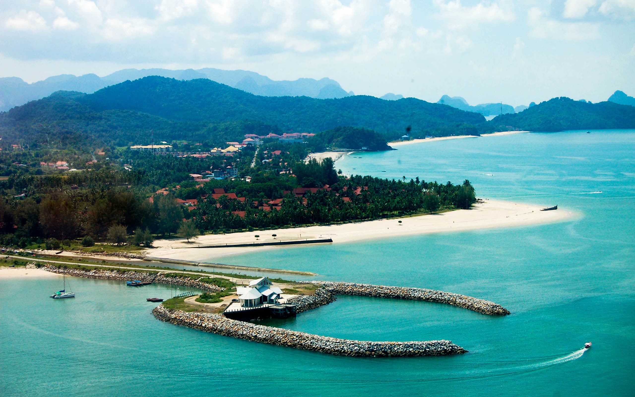 Top 5 Tourist Places In Malaysia